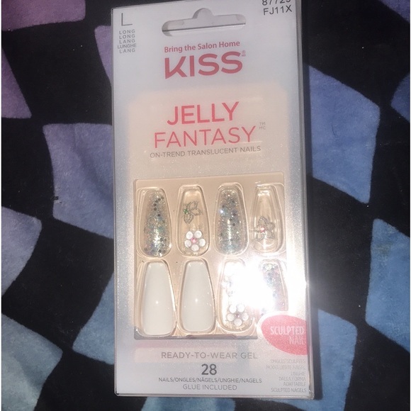 β¨πKiss Jelly Fantasy White Flower Nailsπ
π»β¨ - Picture 4 of 13